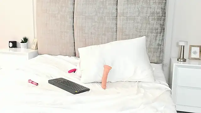 PenelopeSaenz_'s cam snapshot