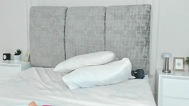 PenelopeSaenz_'s cam snapshot