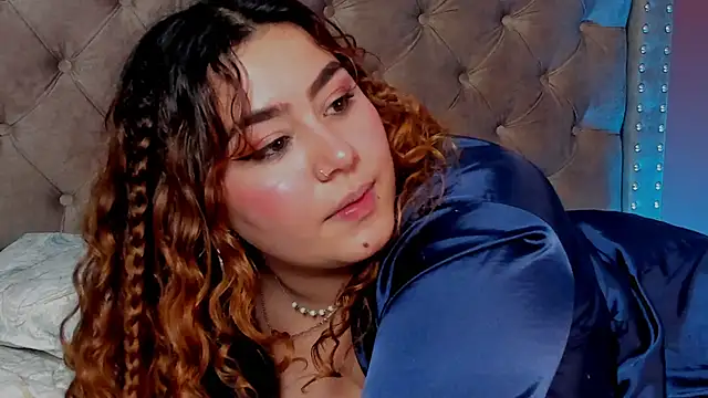 ari_rouse_'s cam snapshot