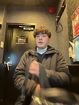 yuuki8910 live sex cam