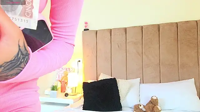 LANA_LARSEN's cam snapshot