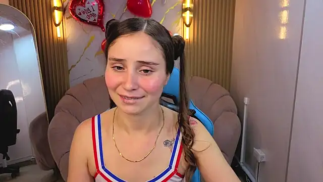 Ariana18_b's cam snapshot