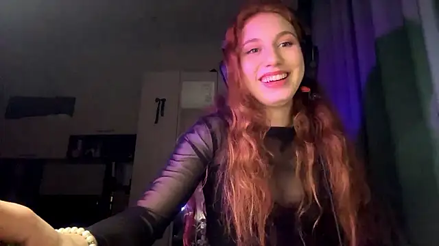 AliceCarrol's cam snapshot