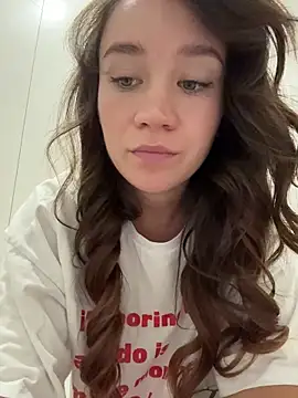 QuietNicole live sex cam