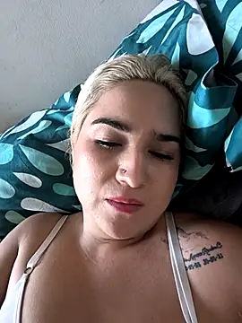 violet-grey's cam snapshot