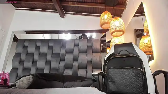 pamela-wells's cam snapshot