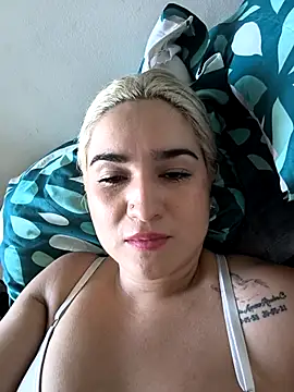 violet-grey's cam snapshot