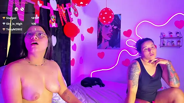 Dilan_and_Mia live sex cam