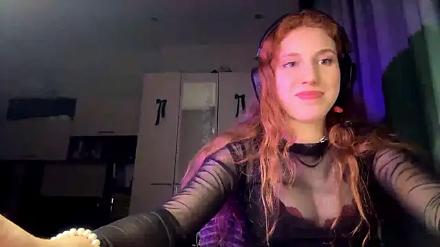 AliceCarrol's cam snapshot