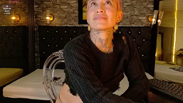 Everlyn_sexx's cam snapshot