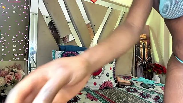 anisha_zambrano's cam snapshot