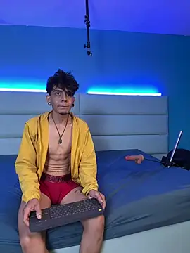 abrilandjulian's cam snapshot