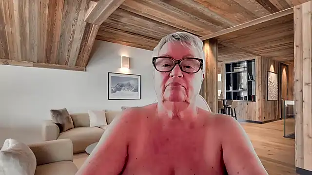 Mystery-Grandmother's cam snapshot