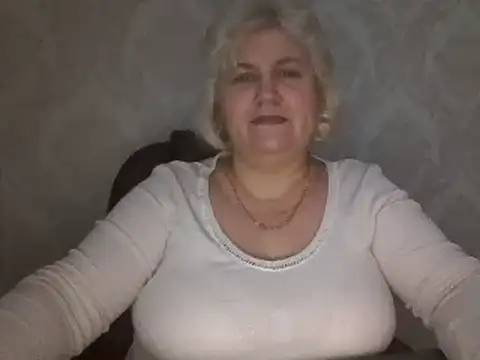 AngelaFamez's cam snapshot