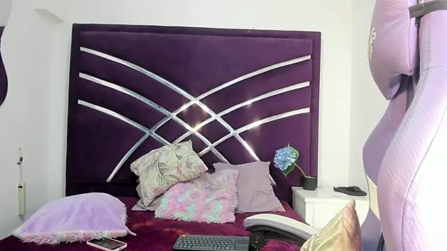 LunaScarleht's cam snapshot