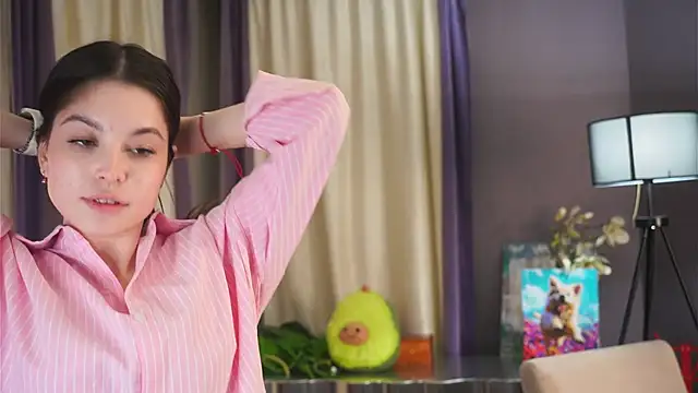 ElvaYeiser's cam snapshot