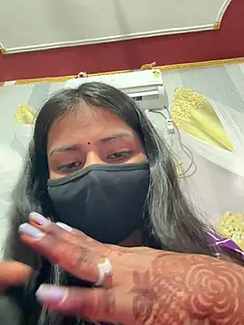 Curvy_Taara live sex cam