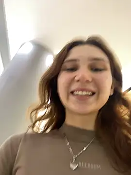 QuitieLia live sex cam