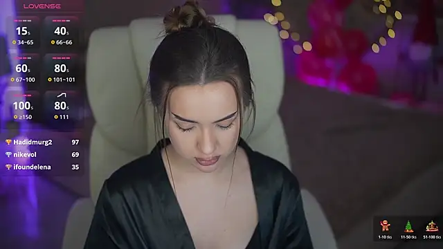 OliviaMoore_'s cam snapshot