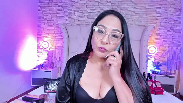 Gina_Myers live sex cam