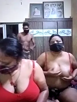 LoveOnStream live sex cam