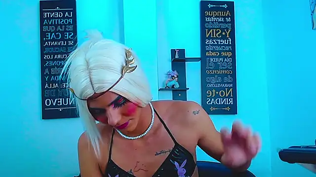 CHLOE_THUNDERS live sex cam