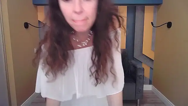 EllaLong's cam snapshot