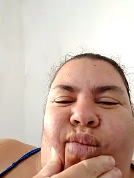 yaneth_'s cam snapshot