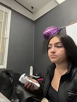 Alyha_Cortes's cam snapshot