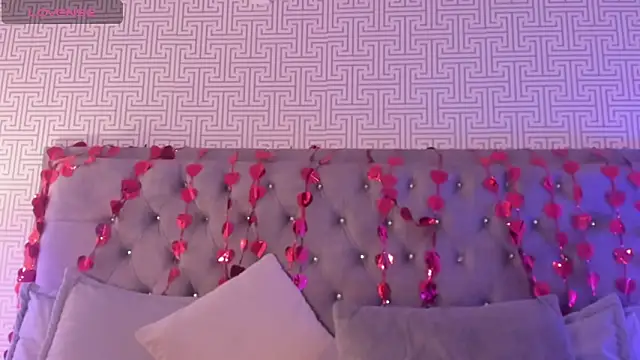 AriRobert_'s cam snapshot