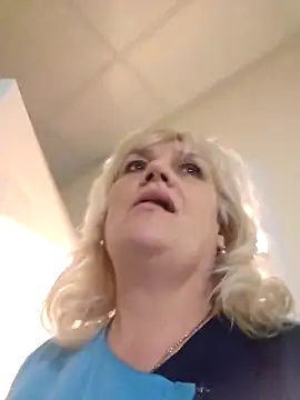 AliceStar333's cam snapshot