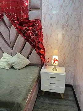 elodie_rouge's cam snapshot