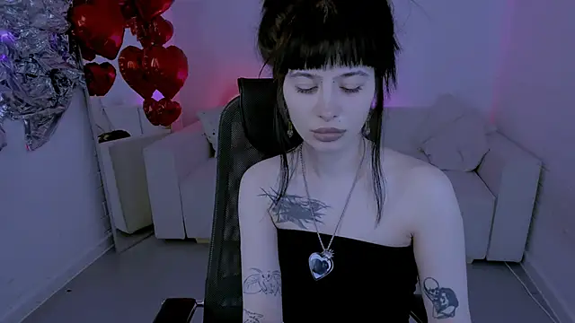 HollyDennis's cam snapshot