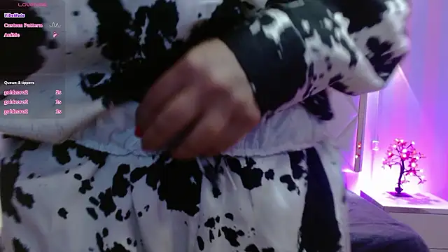 Rosalind_tay's cam snapshot