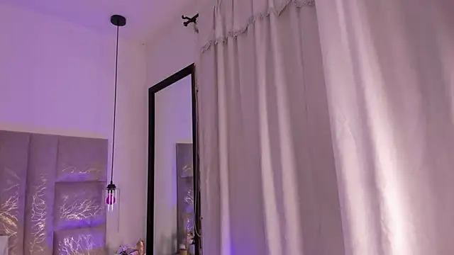 CeliWoods live sex cam