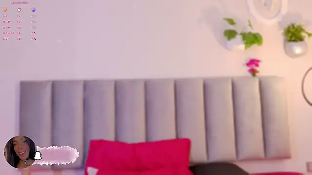 Emely_Deluxe's cam snapshot