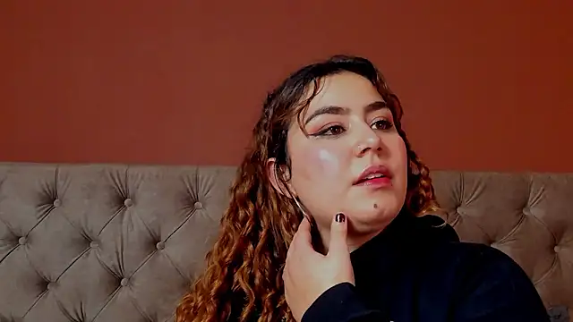 ari_rouse_'s cam snapshot