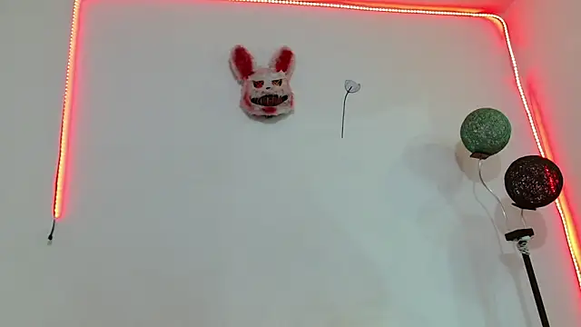 Megan_Blaze01's cam snapshot