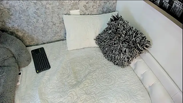 Anika_H's cam snapshot