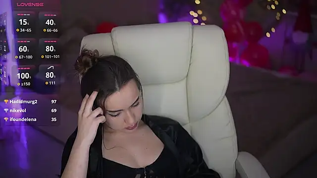 OliviaMoore_'s cam snapshot