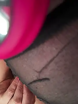 Abril10_'s cam snapshot