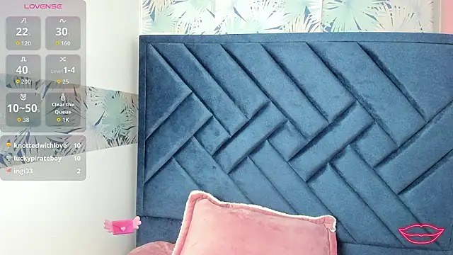 Valery_More__'s cam snapshot