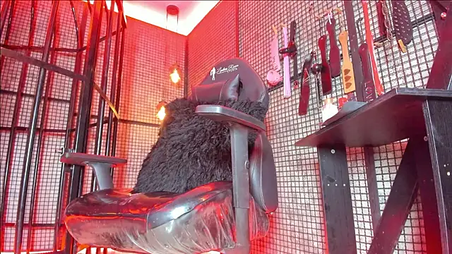 NAILAHARD live sex cam