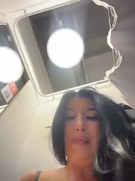 Tisha_Busty live sex cam