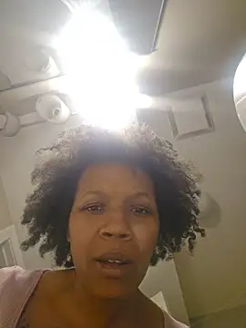 NAOMIdaFreakXXXXX live sex cam