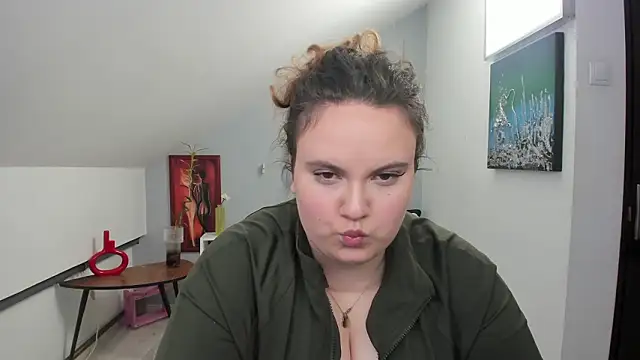 ElviraJoness's cam snapshot