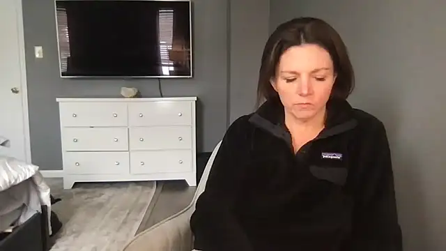 ms_journey_winfrey_'s cam snapshot