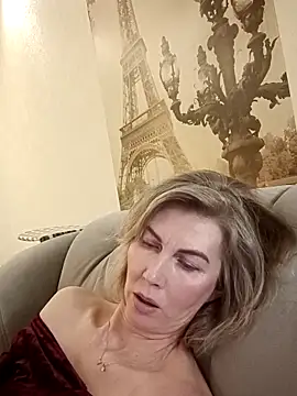 stellahere8's cam snapshot