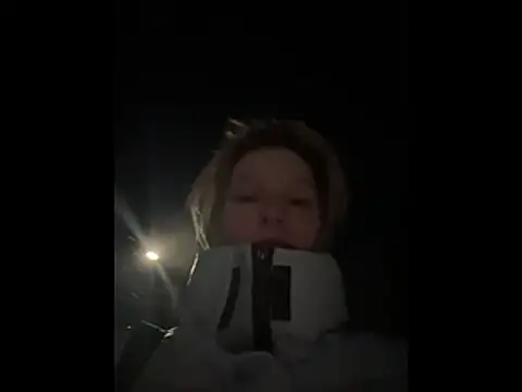 Wet___librarian's cam snapshot