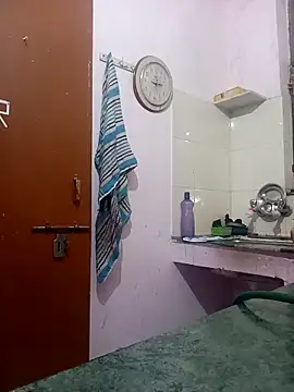 CUTE-LOVE-SWEETS live sex cam